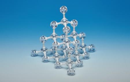 Structura cristalină transparentă a diamantului - MOLYMOD®
